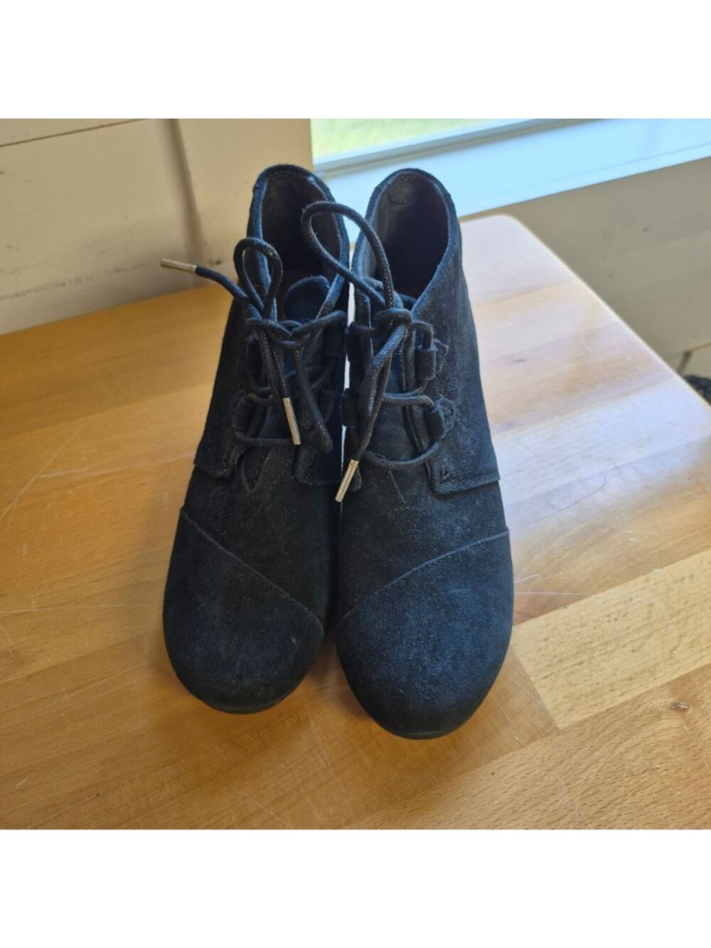 Toms Black Suede Wedge Ankle Booties With Lace-Up Detail Womens Shoes Size 9.5 - Picture 2 of 8